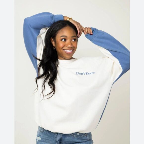 Bailey Rose Don’t Know, Don’t Care Crewneck Blue - Picture 1 of 5